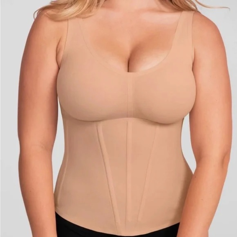 Honeylove Boldness Tank shapewear in Sand (beige) - Size M (NWT)